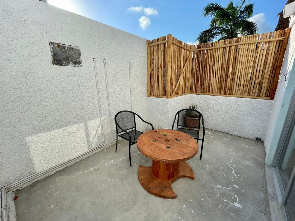 Mio Tulum Hotel Boutique المظهر الخارجي الصورة A typical balcony in Tulum