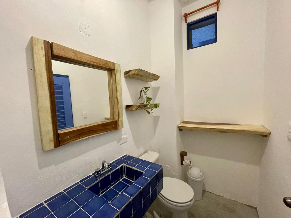 Mio Tulum Hotel Boutique المظهر الخارجي الصورة Bathroom in a house in Tulum, Mexico