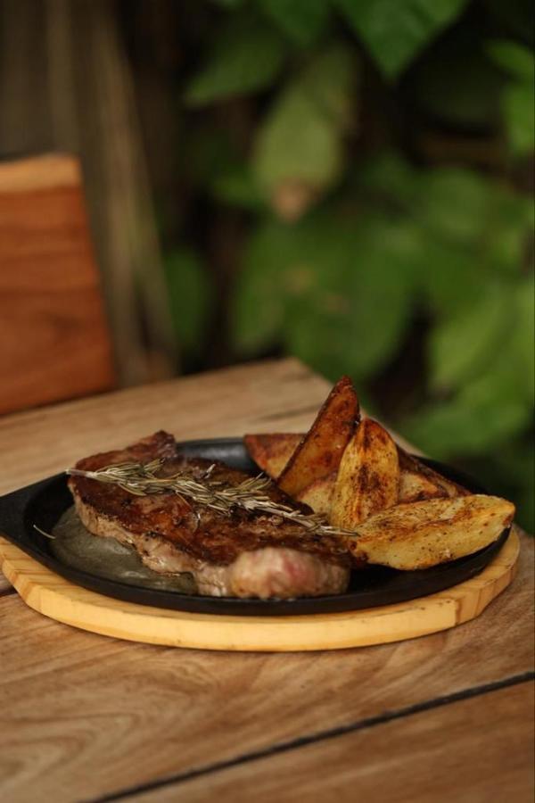 Mio Tulum Hotel Boutique المظهر الخارجي الصورة A steak with potato